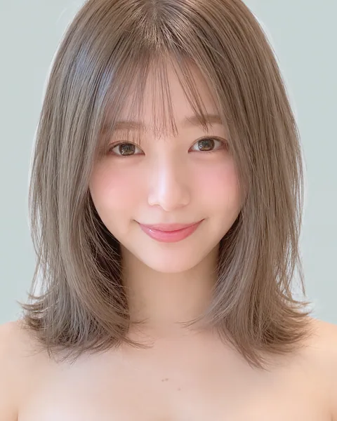 Collarbone-length layered bob, ash greige #5